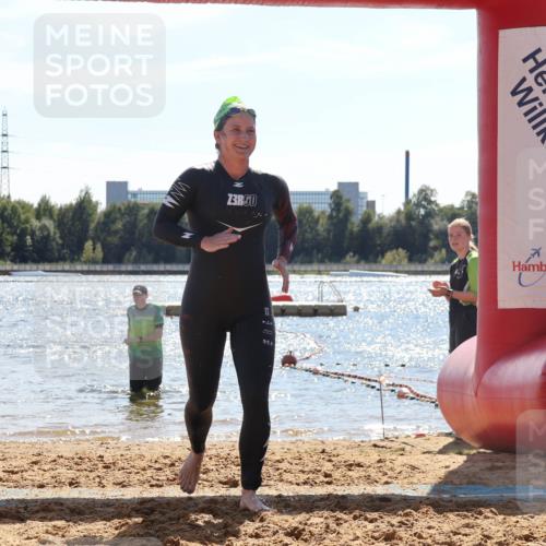 07.09.2025 - 19. Norderstedt Triathlon Luisa Fischer http://msf.ph/oto/8762671 07.09.2025 14:33:16 Schwimmen 466 meine-sportfotos.de