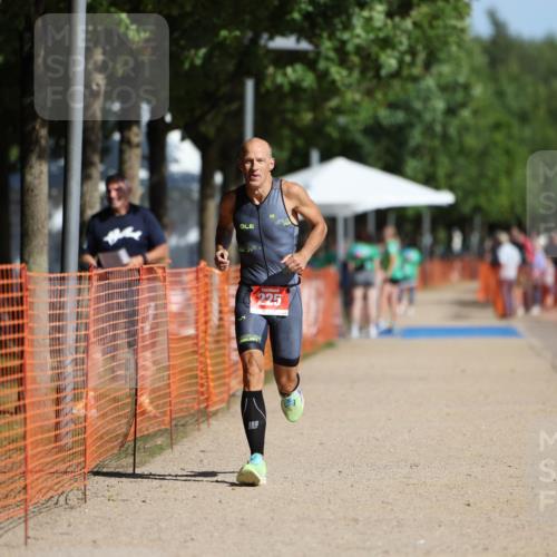 07.09.2025 - 19. Norderstedt Triathlon Michael Strokosch http://msf.ph/oto/8762675 07.09.2025 11:28:34 Laufen 225 meine-sportfotos.de