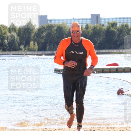 07.09.2025 - 19. Norderstedt Triathlon Luisa Fischer http://msf.ph/oto/8762710 07.09.2025 14:53:41 Schwimmen 956 meine-sportfotos.de
