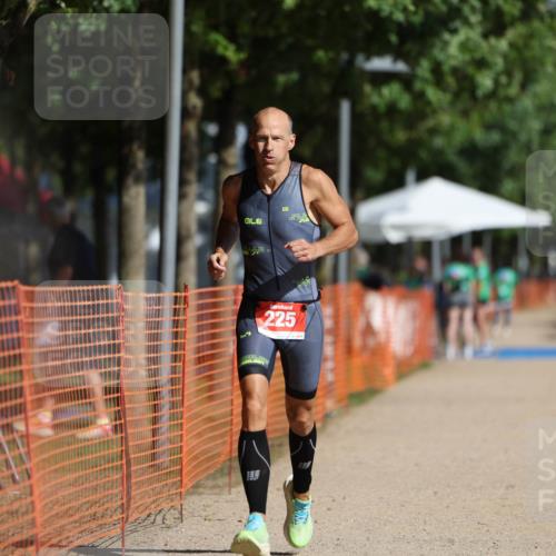 07.09.2025 - 19. Norderstedt Triathlon Michael Strokosch http://msf.ph/oto/8762712 07.09.2025 11:28:35 Laufen 225 meine-sportfotos.de