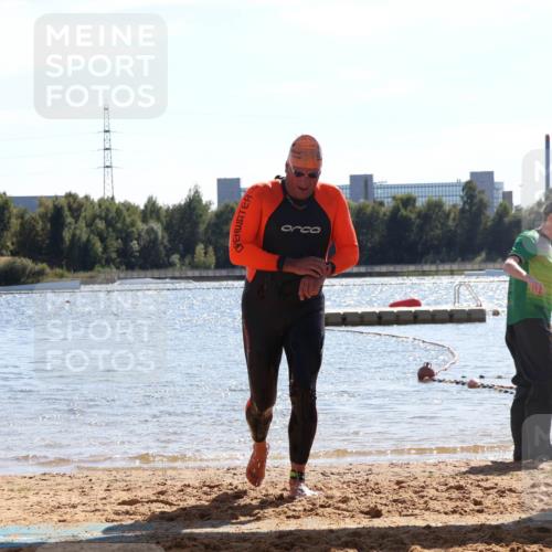 07.09.2025 - 19. Norderstedt Triathlon Luisa Fischer http://msf.ph/oto/8762726 07.09.2025 14:53:42 Schwimmen 956 meine-sportfotos.de