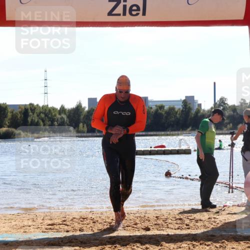 07.09.2025 - 19. Norderstedt Triathlon Luisa Fischer http://msf.ph/oto/8762731 07.09.2025 14:53:42 Schwimmen 956 meine-sportfotos.de