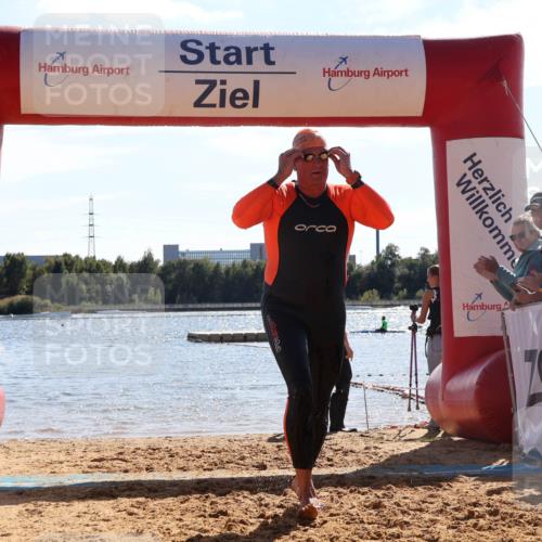 07.09.2025 - 19. Norderstedt Triathlon Luisa Fischer http://msf.ph/oto/8762746 07.09.2025 14:53:44 Schwimmen 956 meine-sportfotos.de