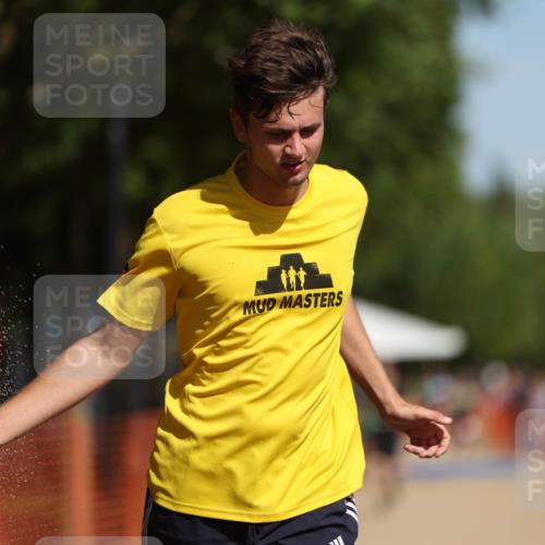 07.09.2025 - 19. Norderstedt Triathlon Michael Strokosch http://msf.ph/oto/8762761 07.09.2025 12:09:22 Laufen 228, 1189 meine-sportfotos.de