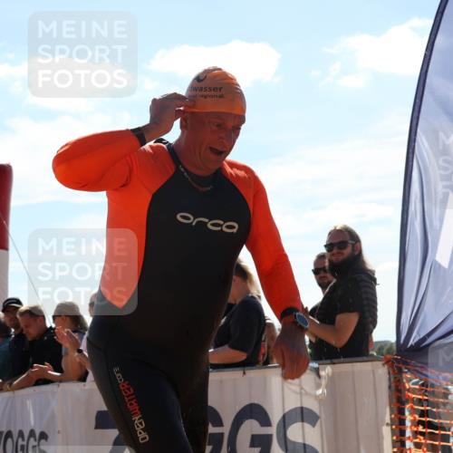 07.09.2025 - 19. Norderstedt Triathlon Luisa Fischer http://msf.ph/oto/8762764 07.09.2025 14:53:45 Schwimmen 956 meine-sportfotos.de