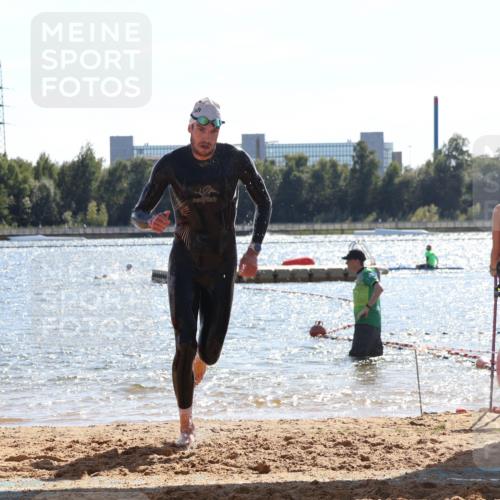 07.09.2025 - 19. Norderstedt Triathlon Luisa Fischer http://msf.ph/oto/8762787 07.09.2025 14:54:41 Schwimmen 1433 meine-sportfotos.de