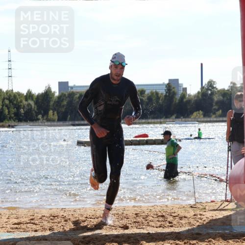 07.09.2025 - 19. Norderstedt Triathlon Luisa Fischer http://msf.ph/oto/8762793 07.09.2025 14:54:42 Schwimmen 1433 meine-sportfotos.de