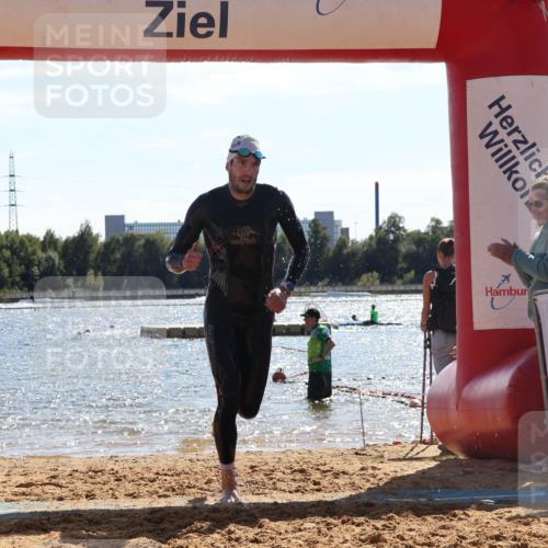 07.09.2025 - 19. Norderstedt Triathlon Luisa Fischer http://msf.ph/oto/8762799 07.09.2025 14:54:42 Schwimmen 1433 meine-sportfotos.de