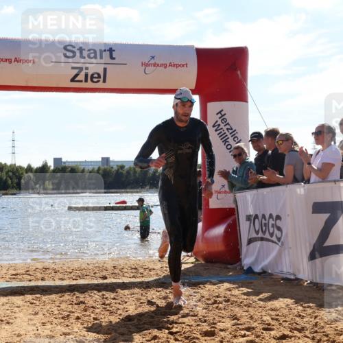 07.09.2025 - 19. Norderstedt Triathlon Luisa Fischer http://msf.ph/oto/8762810 07.09.2025 14:54:43 Schwimmen 1433 meine-sportfotos.de