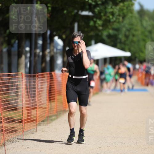 07.09.2025 - 19. Norderstedt Triathlon Michael Strokosch http://msf.ph/oto/8762812 07.09.2025 12:09:31 Laufen 859 meine-sportfotos.de
