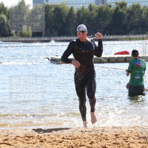 07.09.2025 - 19. Norderstedt Triathlon Luisa Fischer http://msf.ph/oto/8762827 07.09.2025 14:55:26 Schwimmen 402 meine-sportfotos.de