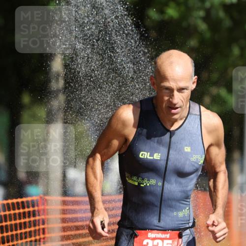 07.09.2025 - 19. Norderstedt Triathlon Michael Strokosch http://msf.ph/oto/8762838 07.09.2025 11:28:38 Laufen 225 meine-sportfotos.de
