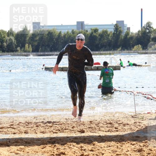 07.09.2025 - 19. Norderstedt Triathlon Luisa Fischer http://msf.ph/oto/8762844 07.09.2025 14:55:27 Schwimmen 402 meine-sportfotos.de