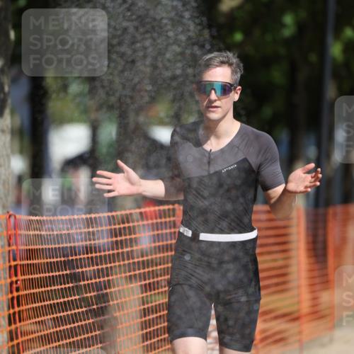 07.09.2025 - 19. Norderstedt Triathlon Michael Strokosch http://msf.ph/oto/8762868 07.09.2025 12:09:34 Laufen 859, 1383 meine-sportfotos.de