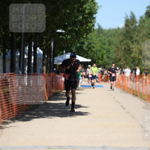 07.09.2025 - 19. Norderstedt Triathlon Michael Strokosch http://msf.ph/oto/8762879 07.09.2025 13:18:39 Laufen 712, 1354 meine-sportfotos.de