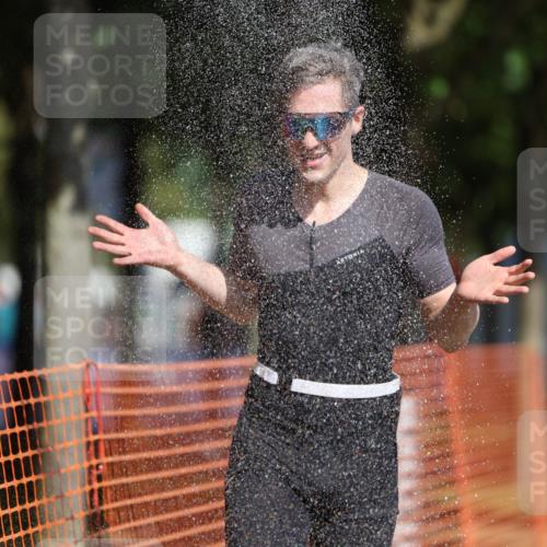 07.09.2025 - 19. Norderstedt Triathlon Michael Strokosch http://msf.ph/oto/8762886 07.09.2025 12:09:35 Laufen 859, 1383 meine-sportfotos.de