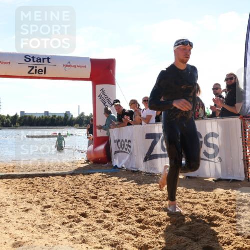 07.09.2025 - 19. Norderstedt Triathlon Luisa Fischer http://msf.ph/oto/8762887 07.09.2025 14:55:30 Schwimmen 402 meine-sportfotos.de