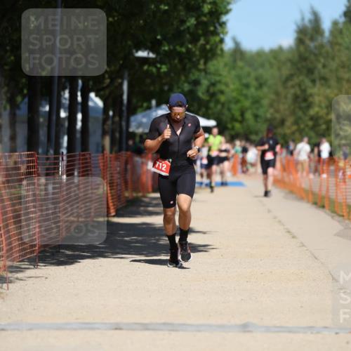 07.09.2025 - 19. Norderstedt Triathlon Michael Strokosch http://msf.ph/oto/8762888 07.09.2025 13:18:41 Laufen 712 meine-sportfotos.de