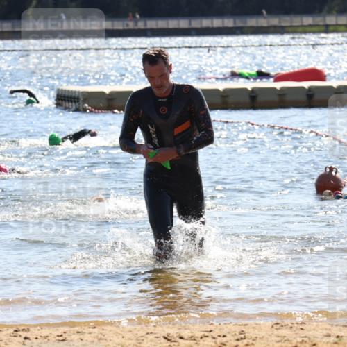 07.09.2025 - 19. Norderstedt Triathlon Luisa Fischer http://msf.ph/oto/8762890 07.09.2025 14:56:06 Schwimmen 431 meine-sportfotos.de