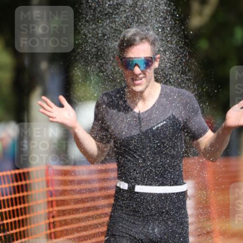 07.09.2025 - 19. Norderstedt Triathlon Michael Strokosch http://msf.ph/oto/8762893 07.09.2025 12:09:35 Laufen 859, 1383 meine-sportfotos.de