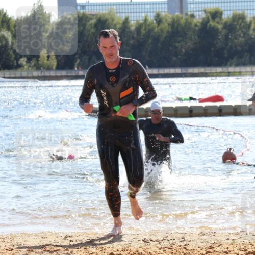07.09.2025 - 19. Norderstedt Triathlon Luisa Fischer http://msf.ph/oto/8762916 07.09.2025 14:56:09 Schwimmen 431, 1526 meine-sportfotos.de