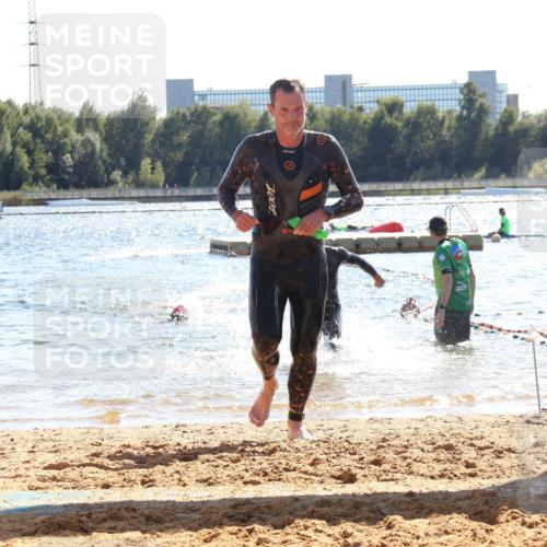 07.09.2025 - 19. Norderstedt Triathlon Luisa Fischer http://msf.ph/oto/8762929 07.09.2025 14:56:10 Schwimmen 431, 1526 meine-sportfotos.de