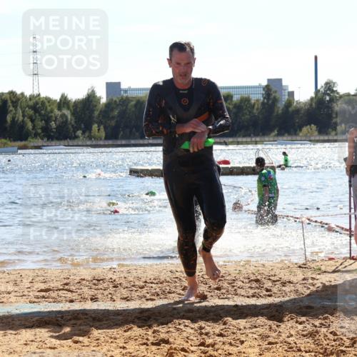 07.09.2025 - 19. Norderstedt Triathlon Luisa Fischer http://msf.ph/oto/8762946 07.09.2025 14:56:11 Schwimmen 431, 1526 meine-sportfotos.de