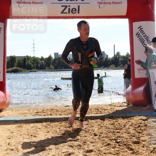 07.09.2025 - 19. Norderstedt Triathlon Luisa Fischer http://msf.ph/oto/8762958 07.09.2025 14:56:12 Schwimmen 431, 1526 meine-sportfotos.de