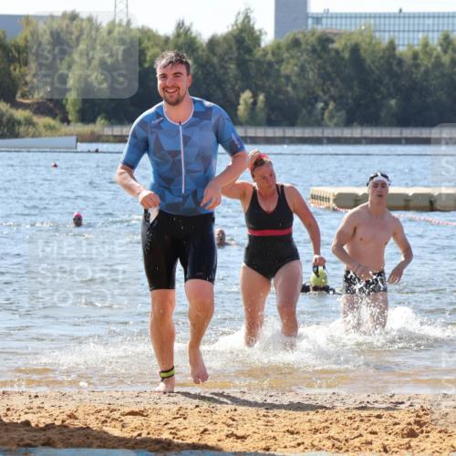 07.09.2025 - 19. Norderstedt Triathlon Luisa Fischer http://msf.ph/oto/8762960 07.09.2025 12:12:14 Schwimmen 153, 305, 853, 1295 meine-sportfotos.de