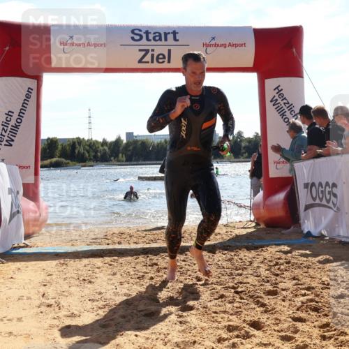 07.09.2025 - 19. Norderstedt Triathlon Luisa Fischer http://msf.ph/oto/8762961 07.09.2025 14:56:12 Schwimmen 431, 1526 meine-sportfotos.de