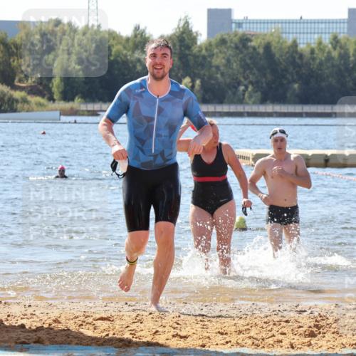 07.09.2025 - 19. Norderstedt Triathlon Luisa Fischer http://msf.ph/oto/8762963 07.09.2025 12:12:14 Schwimmen 153, 305, 853, 1295 meine-sportfotos.de