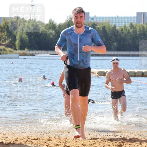 07.09.2025 - 19. Norderstedt Triathlon Luisa Fischer http://msf.ph/oto/8762982 07.09.2025 12:12:15 Schwimmen 153, 305, 853, 1295 meine-sportfotos.de