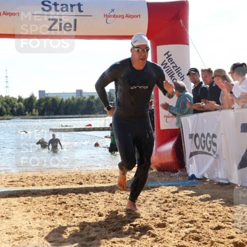 07.09.2025 - 19. Norderstedt Triathlon Luisa Fischer http://msf.ph/oto/8762983 07.09.2025 14:56:15 Schwimmen 431, 1526 meine-sportfotos.de