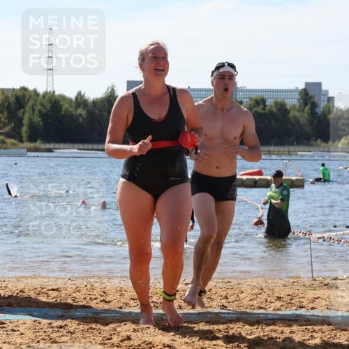 07.09.2025 - 19. Norderstedt Triathlon Luisa Fischer http://msf.ph/oto/8762998 07.09.2025 12:12:19 Schwimmen 153, 305, 1295 meine-sportfotos.de