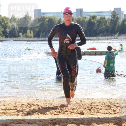 07.09.2025 - 19. Norderstedt Triathlon Luisa Fischer http://msf.ph/oto/8763005 07.09.2025 14:56:25 Schwimmen 1526, 1532, 1537 meine-sportfotos.de