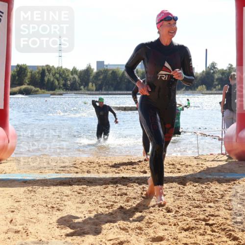 07.09.2025 - 19. Norderstedt Triathlon Luisa Fischer http://msf.ph/oto/8763033 07.09.2025 14:56:27 Schwimmen 1403, 1532, 1537 meine-sportfotos.de