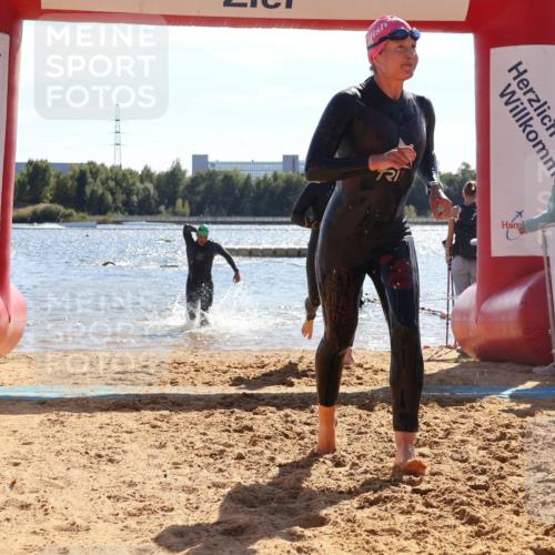 07.09.2025 - 19. Norderstedt Triathlon Luisa Fischer http://msf.ph/oto/8763037 07.09.2025 14:56:27 Schwimmen 1403, 1532, 1537 meine-sportfotos.de