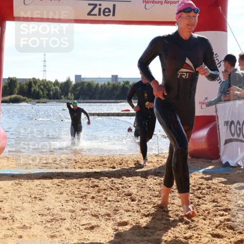 07.09.2025 - 19. Norderstedt Triathlon Luisa Fischer http://msf.ph/oto/8763041 07.09.2025 14:56:28 Schwimmen 1403, 1532, 1537 meine-sportfotos.de