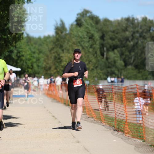 07.09.2025 - 19. Norderstedt Triathlon Michael Strokosch http://msf.ph/oto/8763092 07.09.2025 13:18:52 Laufen 757, 1384 meine-sportfotos.de
