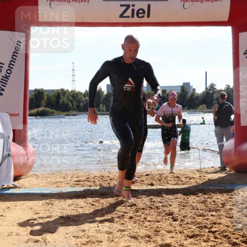 07.09.2025 - 19. Norderstedt Triathlon Luisa Fischer http://msf.ph/oto/8763133 07.09.2025 14:56:58 Schwimmen 416, 940, 946 meine-sportfotos.de