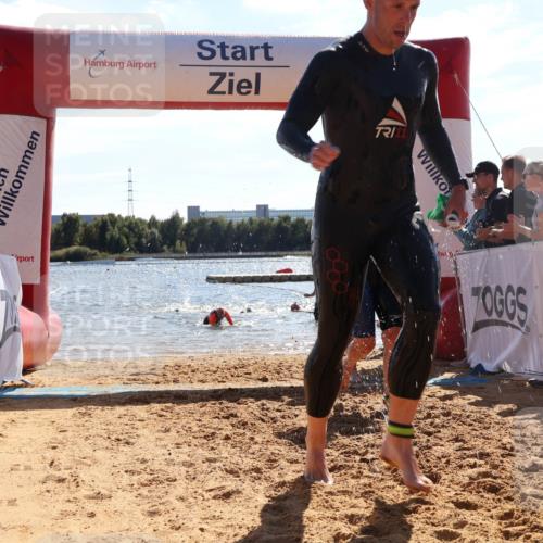 07.09.2025 - 19. Norderstedt Triathlon Luisa Fischer http://msf.ph/oto/8763143 07.09.2025 14:56:59 Schwimmen 416, 940, 946 meine-sportfotos.de