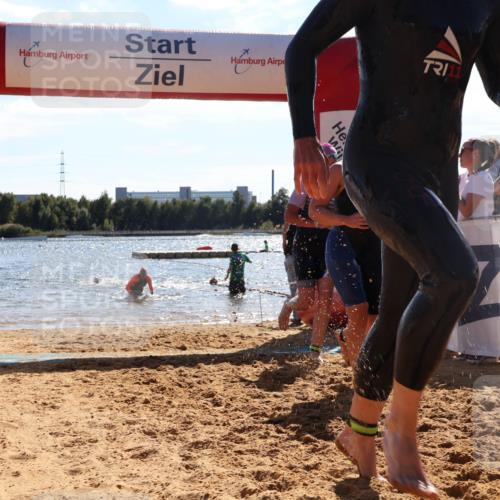 07.09.2025 - 19. Norderstedt Triathlon Luisa Fischer http://msf.ph/oto/8763148 07.09.2025 14:57:00 Schwimmen 416, 940, 946 meine-sportfotos.de