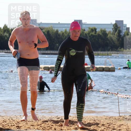07.09.2025 - 19. Norderstedt Triathlon Luisa Fischer http://msf.ph/oto/8763152 07.09.2025 12:13:03 Schwimmen 177, 295 meine-sportfotos.de