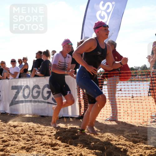07.09.2025 - 19. Norderstedt Triathlon Luisa Fischer http://msf.ph/oto/8763159 07.09.2025 14:57:01 Schwimmen 416, 932, 940, 946 meine-sportfotos.de
