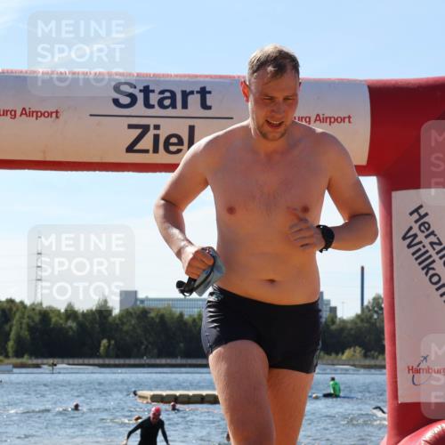 07.09.2025 - 19. Norderstedt Triathlon Luisa Fischer http://msf.ph/oto/8763181 07.09.2025 12:13:06 Schwimmen 177, 295 meine-sportfotos.de