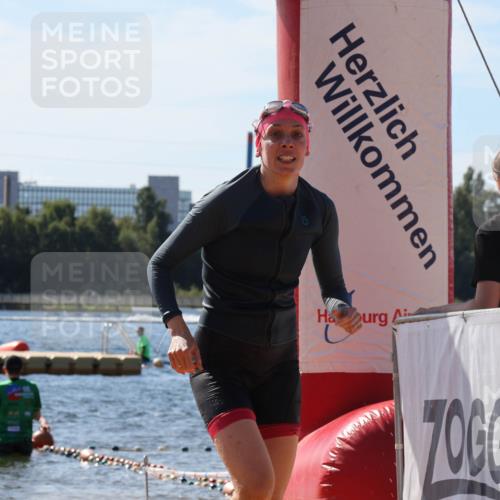 07.09.2025 - 19. Norderstedt Triathlon Luisa Fischer http://msf.ph/oto/8763193 07.09.2025 12:13:17 Schwimmen 1298 meine-sportfotos.de