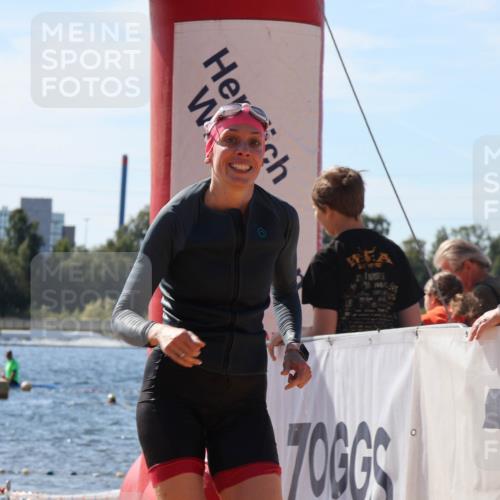 07.09.2025 - 19. Norderstedt Triathlon Luisa Fischer http://msf.ph/oto/8763204 07.09.2025 12:13:17 Schwimmen 1298 meine-sportfotos.de