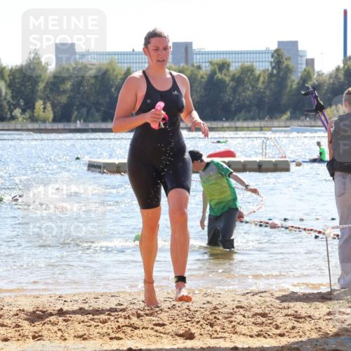 07.09.2025 - 19. Norderstedt Triathlon Luisa Fischer http://msf.ph/oto/8763208 07.09.2025 14:58:05 Schwimmen 949 meine-sportfotos.de