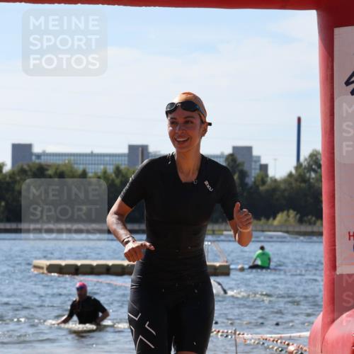 07.09.2025 - 19. Norderstedt Triathlon Luisa Fischer http://msf.ph/oto/8763221 07.09.2025 12:13:44 Schwimmen 277, 718 meine-sportfotos.de