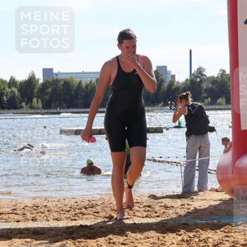 07.09.2025 - 19. Norderstedt Triathlon Luisa Fischer http://msf.ph/oto/8763233 07.09.2025 14:58:07 Schwimmen 949 meine-sportfotos.de
